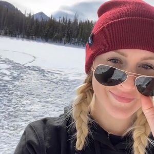 Meet your Posher, Shelby